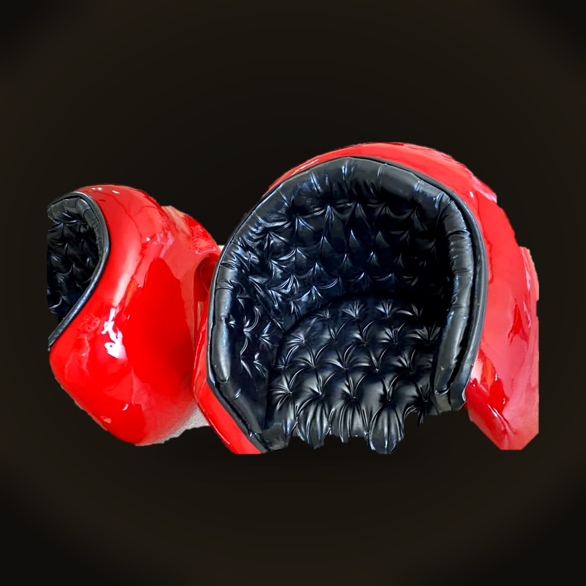 Lac roșu + piele capitonată
